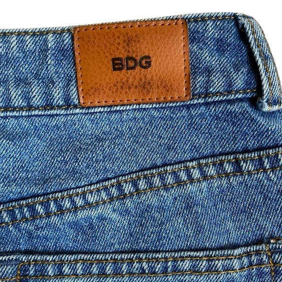 Urban Outfitters BDG High Rise Mom Jean Vintage Mid Wash 90s Style Tapered 25x27 - Picture 14 of 16